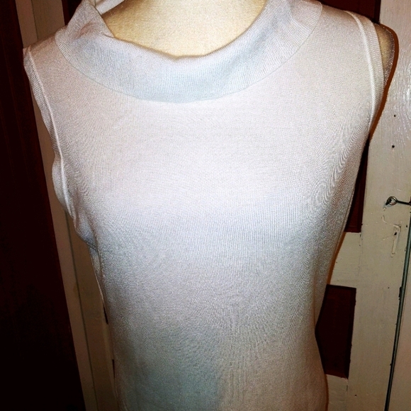 Investments Sleeveless Cowl Neck Top M - Picture 1 of 5